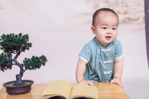 广州代怀试管生子七个月宝宝奶量